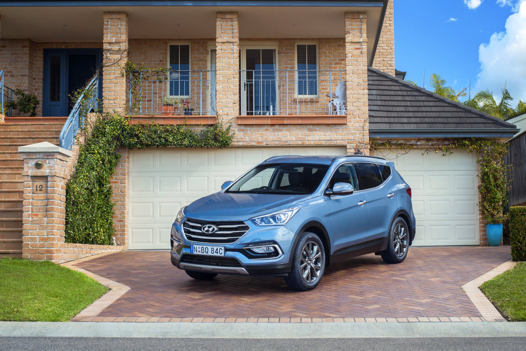 The Hyundai Santa Fe 30 Special Edition is limited to 300 units. The Hyundai Santa Fe 30 Special Edition is limited to 300 units.